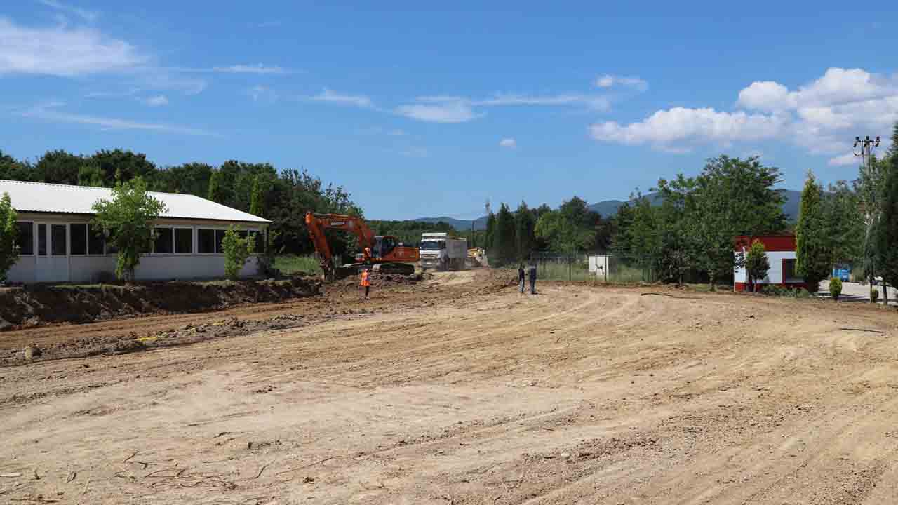 Hendek Devlet Hastanesi’nin acil otopark alanı genişliyor — haber görseli