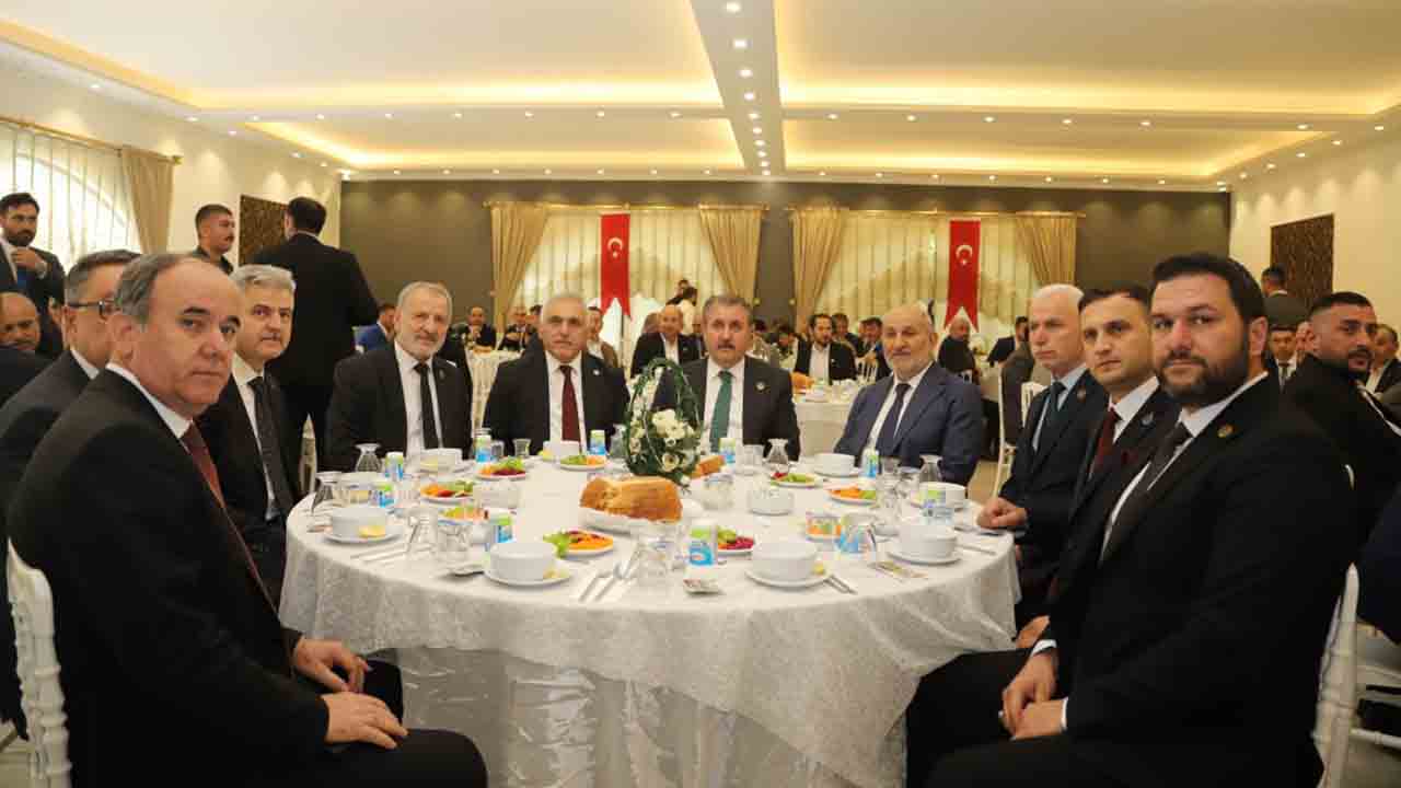 BBP Genel başkanı Destici’den Hendek’e hayırlı olsun ziyareti — haber görseli