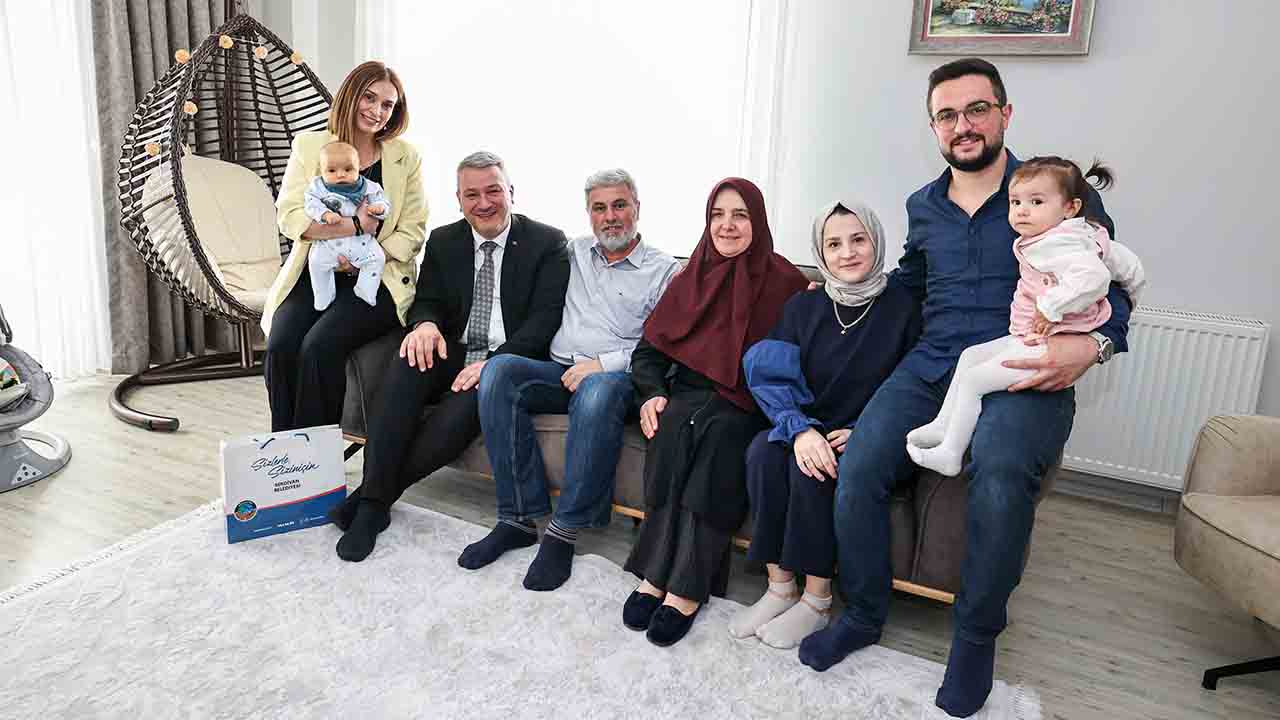 Başkan Çelik’ten minik Serdivanlılara Hoş geldin ziyareti — haber görseli