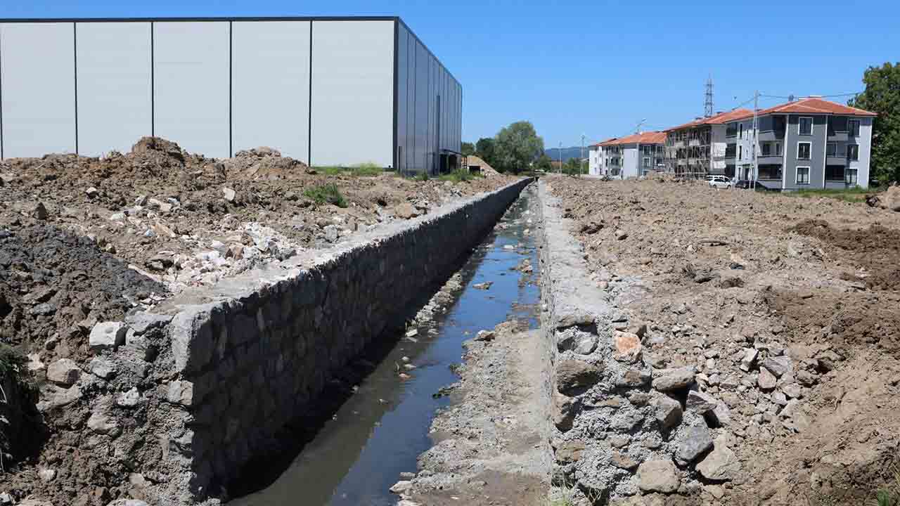 Arifbey deresi Islah çalışmaları devam ediyor — haber görseli