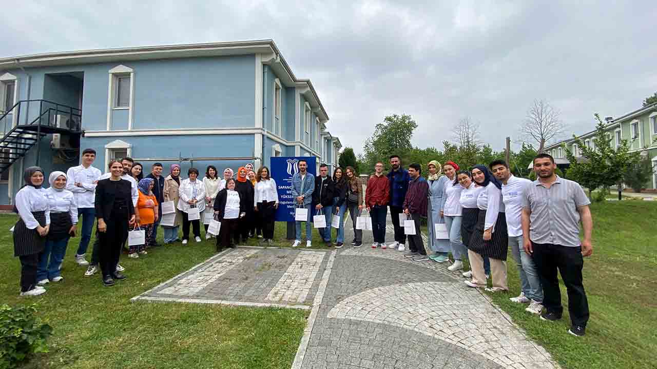 Özel öğrencilerle mutfağa girdiler — haber görseli