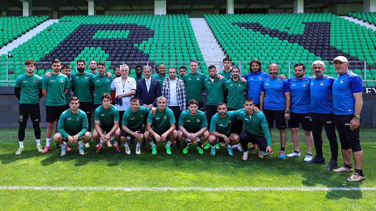 Yusuf Alemdar stadyumdan tüm şehre seslendi: “Gün Sakaryaspor günüdür” — haber görseli