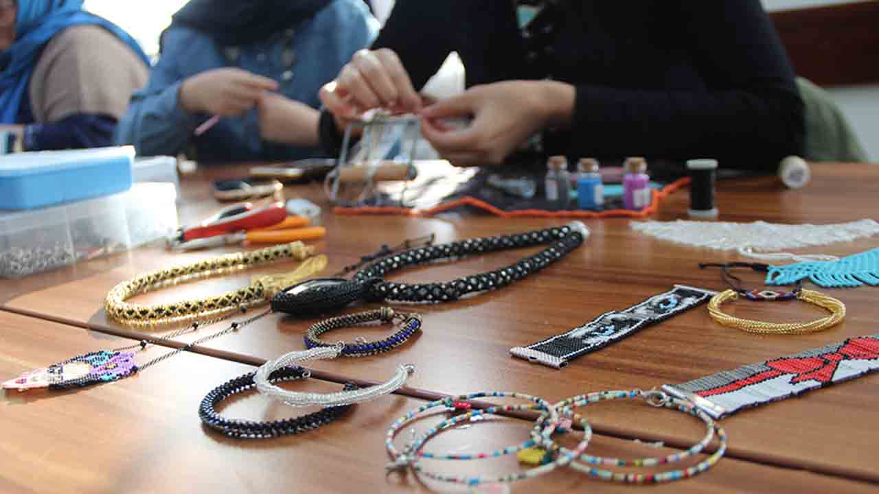 Büyükşehir SAMEK’in el emeği göz nuru eserleri görücüye çıkıyor — haber görseli