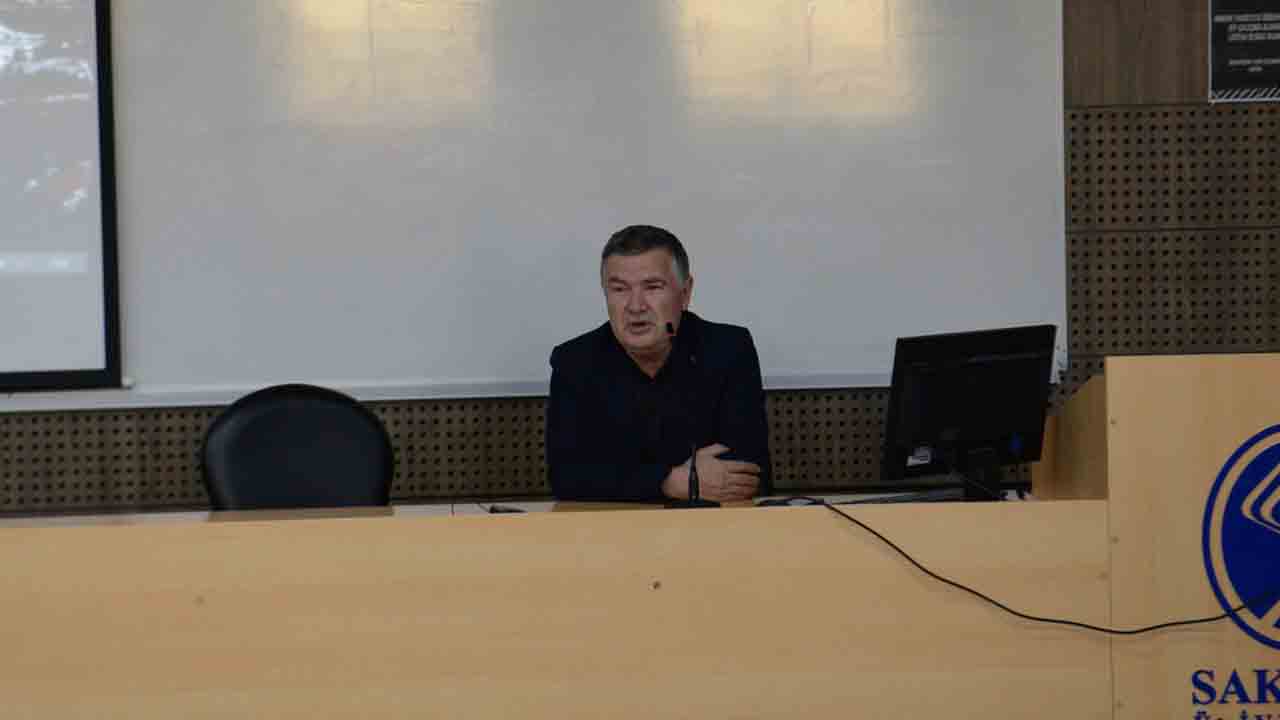 SAÜ’de Kentsel Sorunların Medyaya yansıması etkinliği düzenlendi  — haber görseli