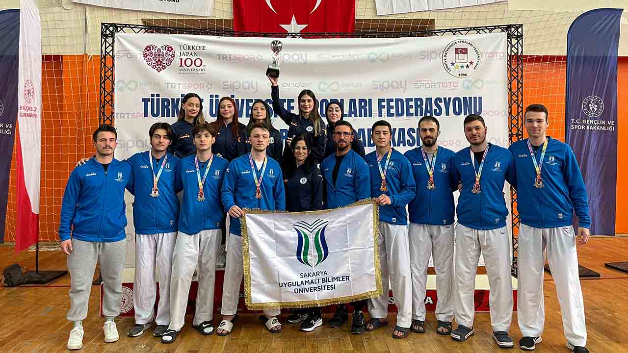 Kırşehir’den 4 madalya ve 1 kupa ile döndüler — haber görseli