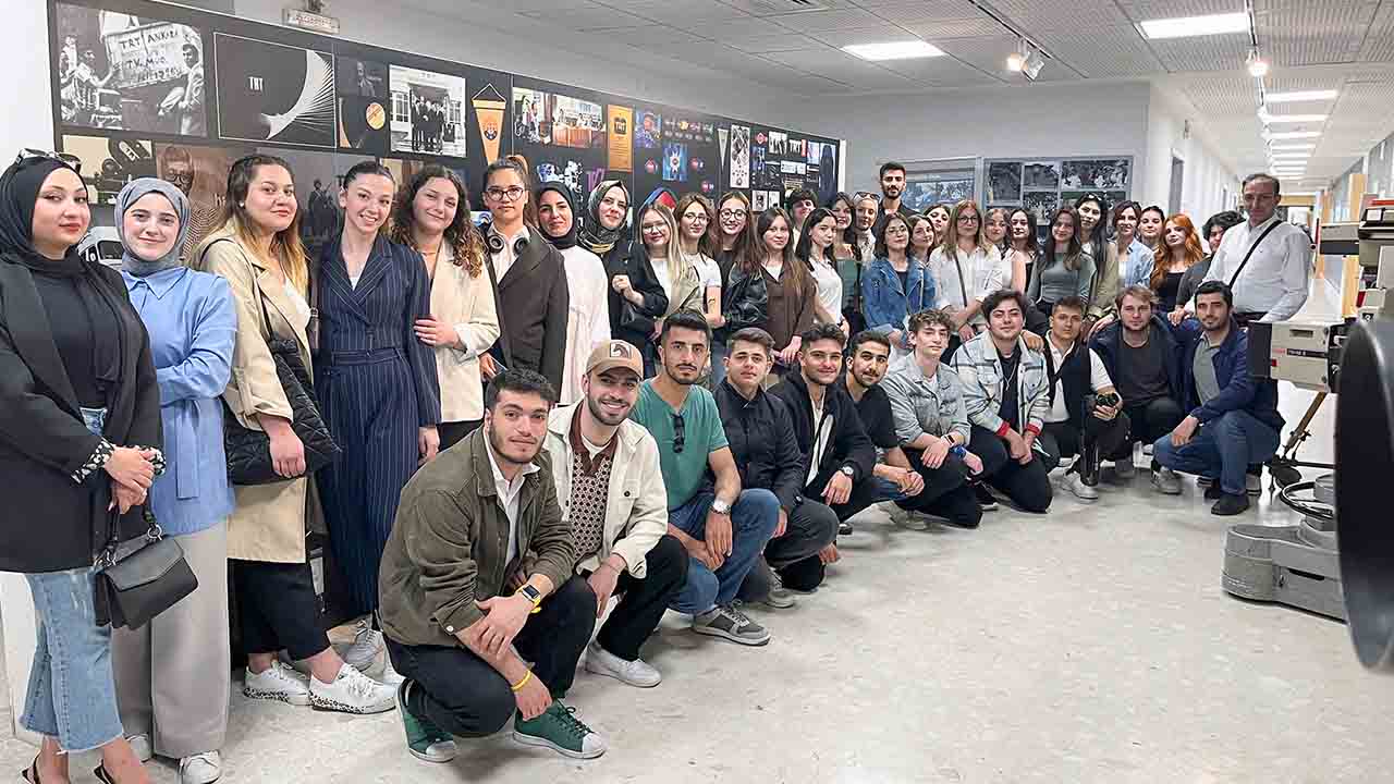 SUBÜ öğrencileri teknik gezi için TRT’deydi — haber görseli