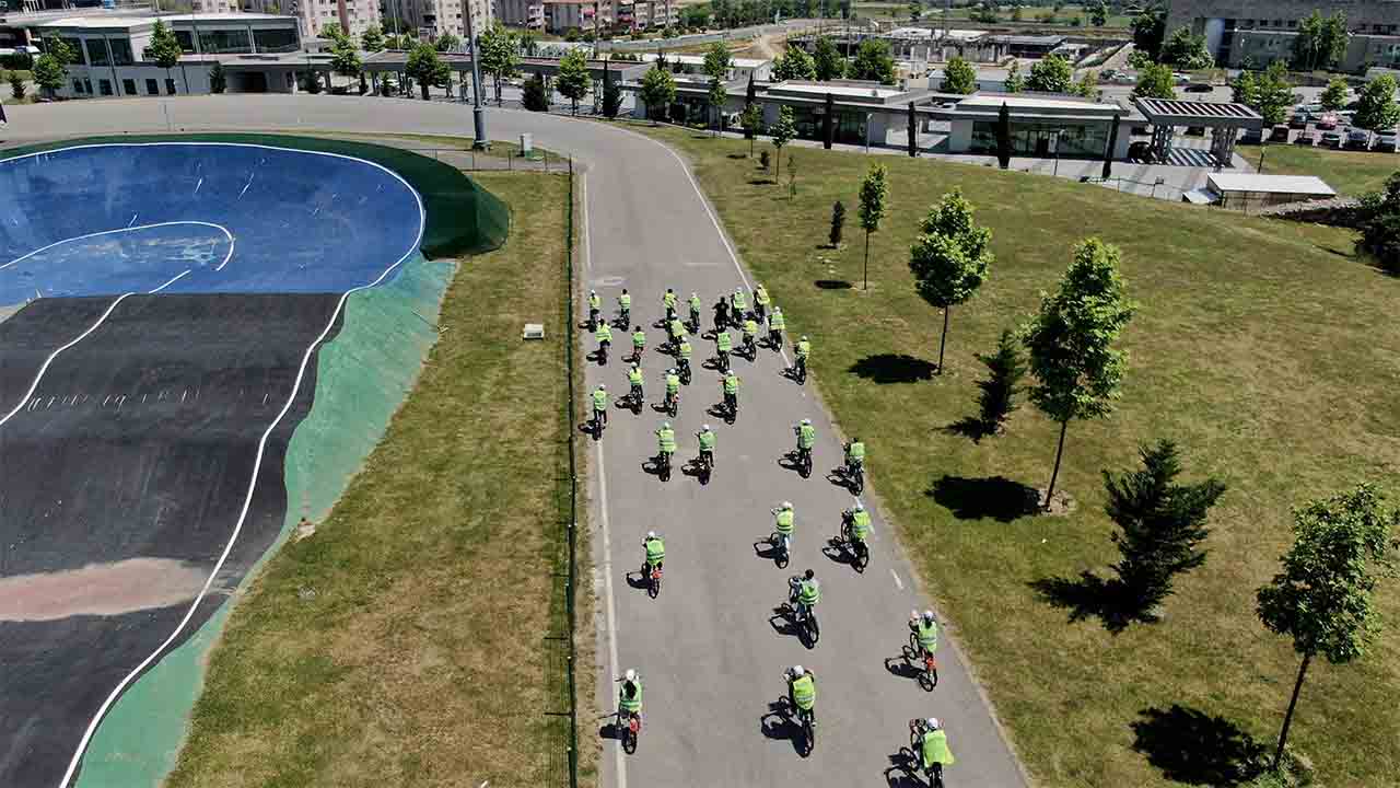 Dünya Bisiklet Günü’nde pedallar Filistinli çocuklar döndü — haber görseli