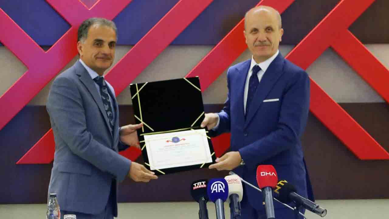 Üniversitemize “Bayrak ve Nişan” ödülü — haber görseli