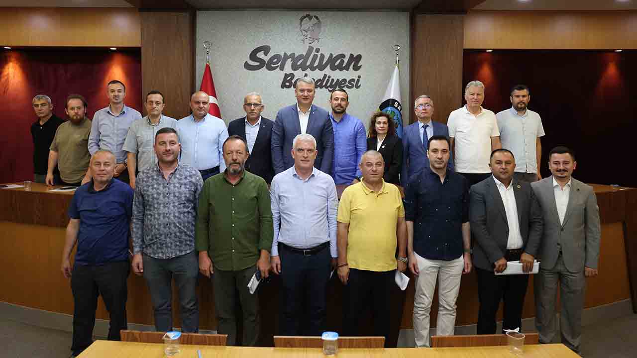 Serdivan'da Asfalt seferberliği: 24 Mahallede 54 kilometrelik yol yenilenecek — haber görseli