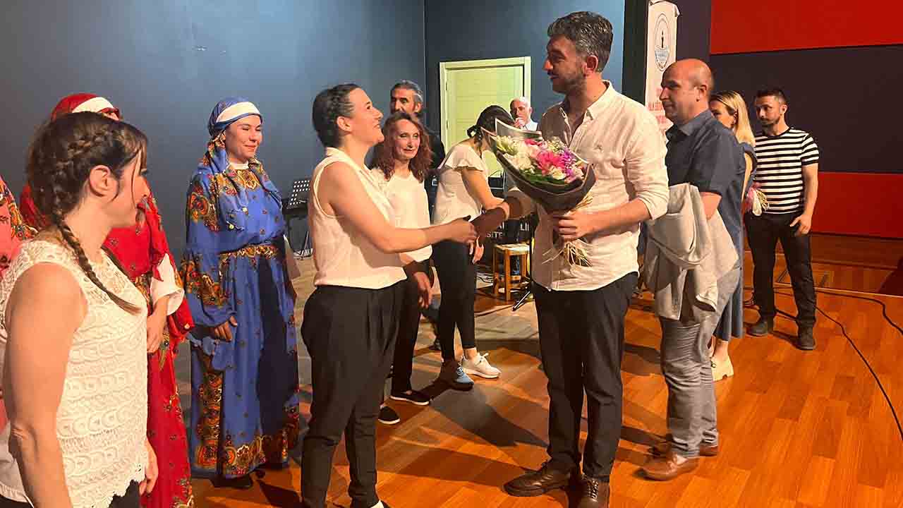 Sapanca Halk Dansları gösterisi gerçekleştirildi — haber görseli