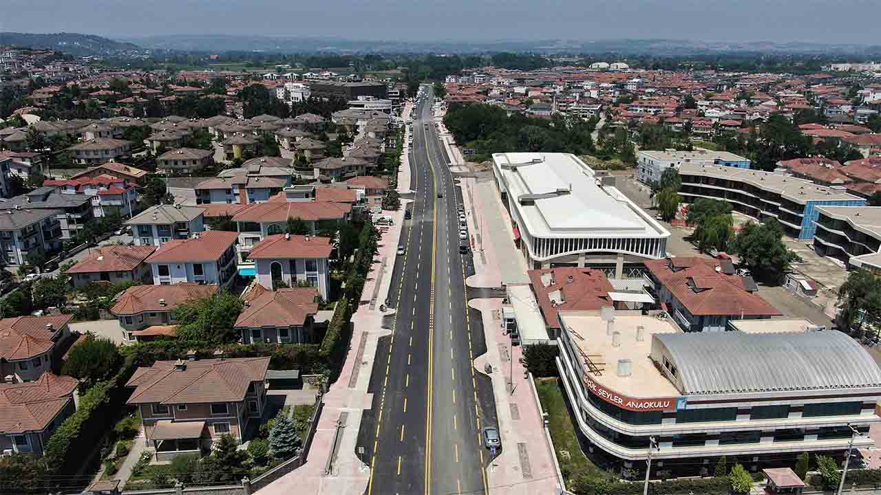 Şehit Mehmet Karabaşoğlu Caddesi yepyeni yüzüyle hizmette — haber görseli