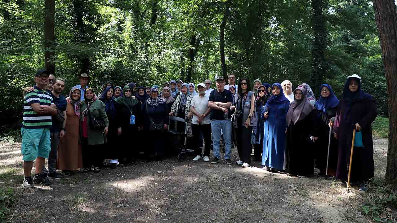 Yaşlılar Büyükşehir YADEM’le yeşilin tonları arasında gezintiye çıktı — haber görseli