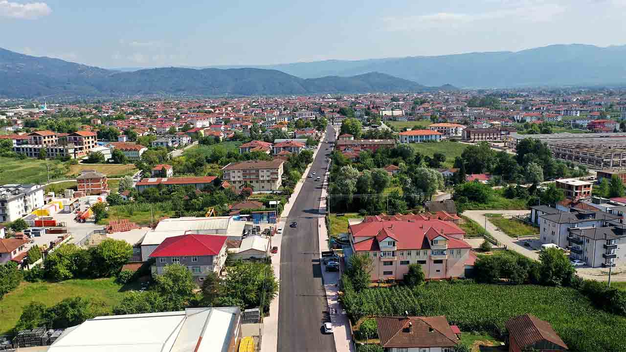 Akyazı’da 9 kilometrelik arter yepyeni yüzüyle hizmette — haber görseli
