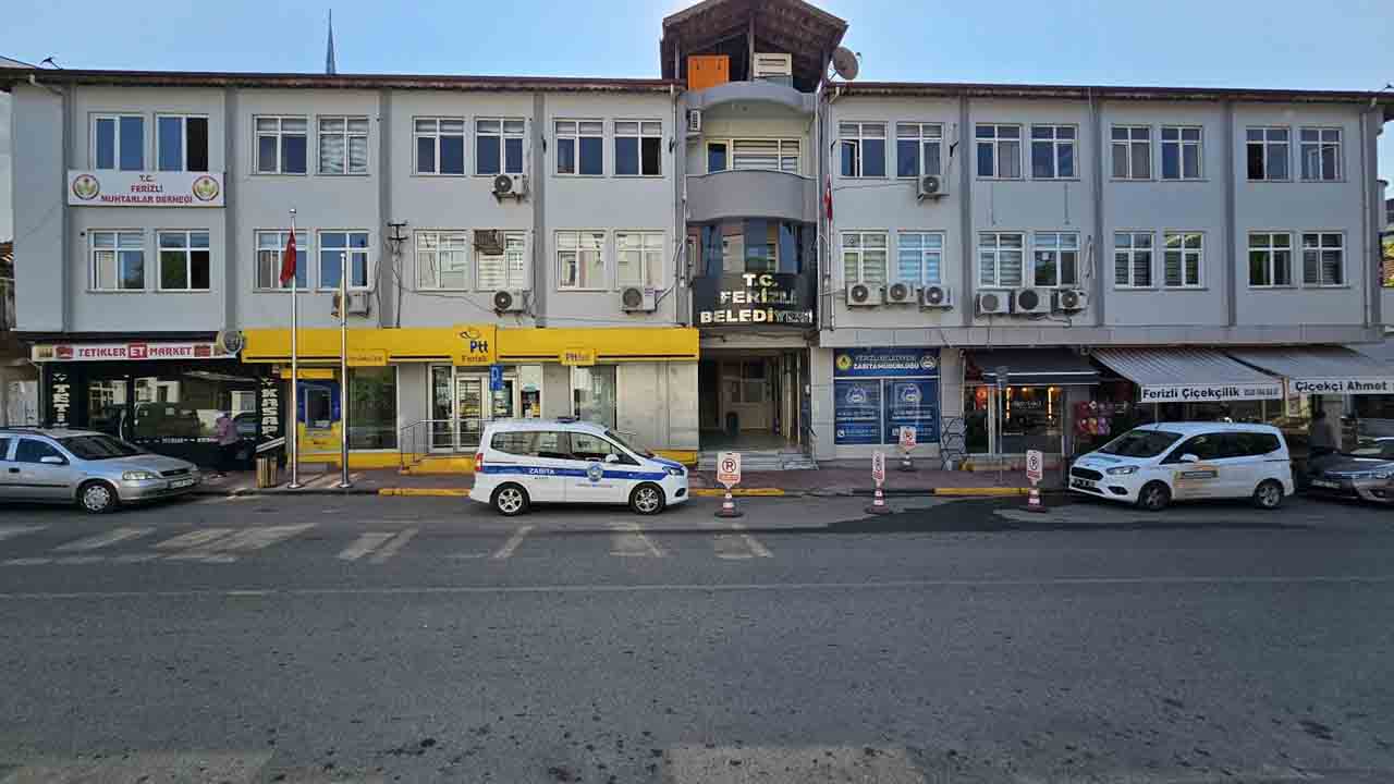 Ferizli Belediyesi hizmet binası yeni yüzüne kavuştu — haber görseli