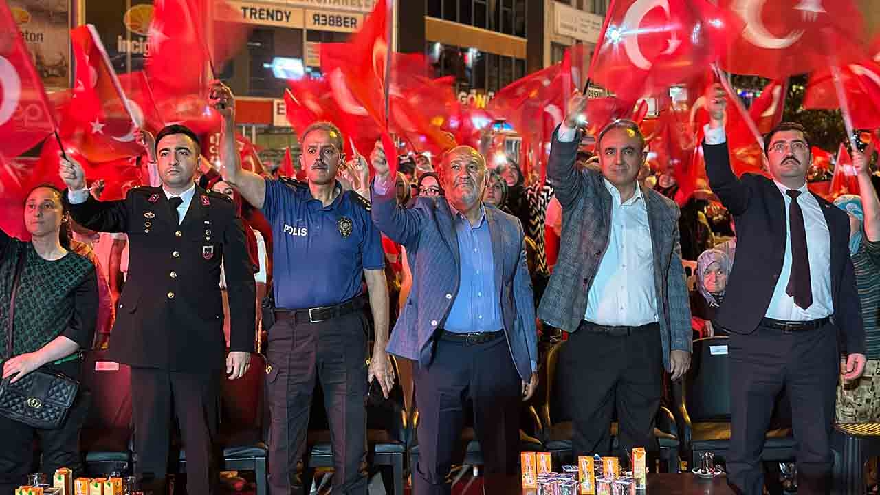 15 Temmuzda Hendek tek yürek oldu — haber görseli