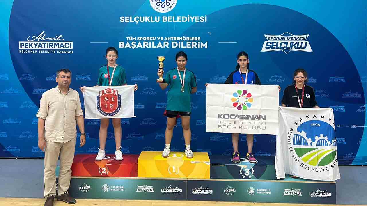 Büyükşehir’in raketi Konya’daki şampiyonaya damga vurdu — haber görseli