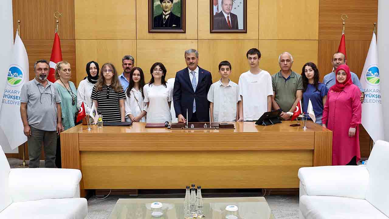 Başkan Alemdar Sakarya’nın LGS şampiyonlarını misafir etti — haber görseli