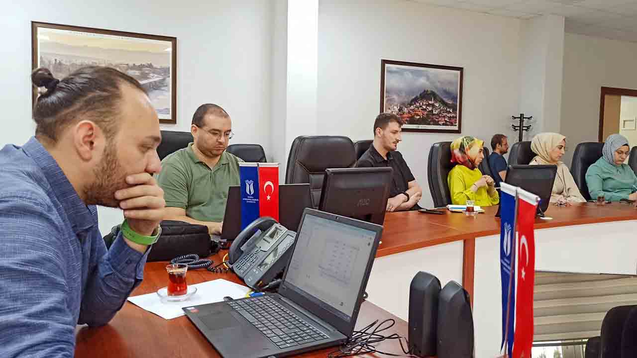 SUBÜ Teknoloji Fakültesi’nden Makale ve proje yazımında yapay zekâ eğitimi — haber görseli