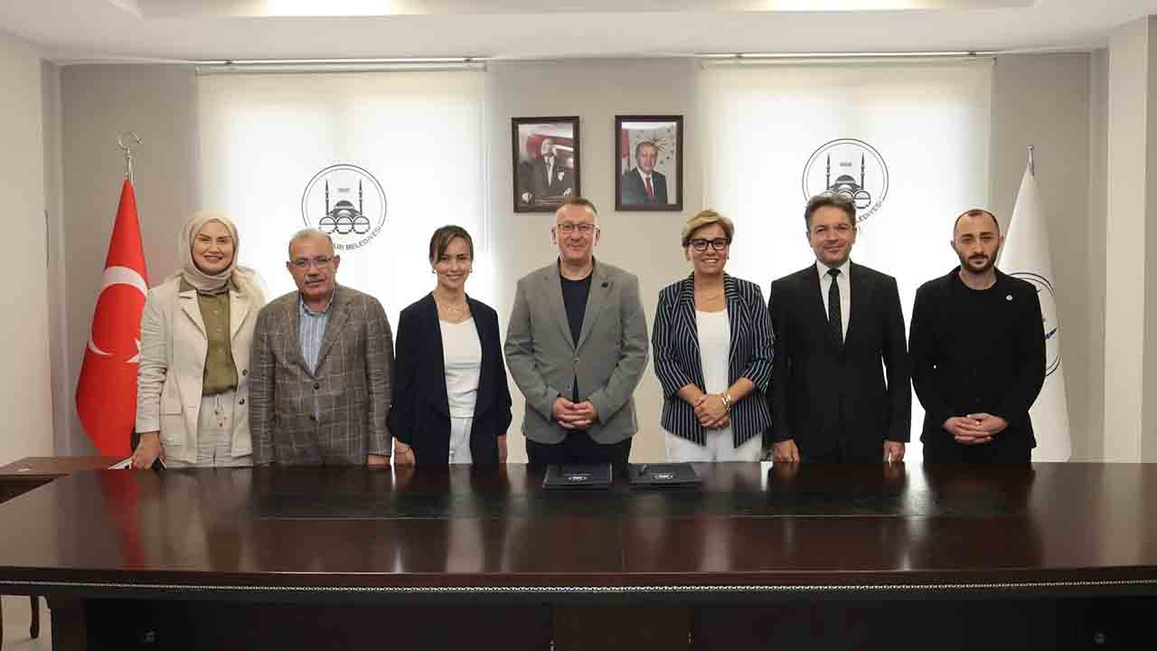 Adapazarı Belediyesi de Baro’nun adli yardım protokolünü imzaladı — haber görseli