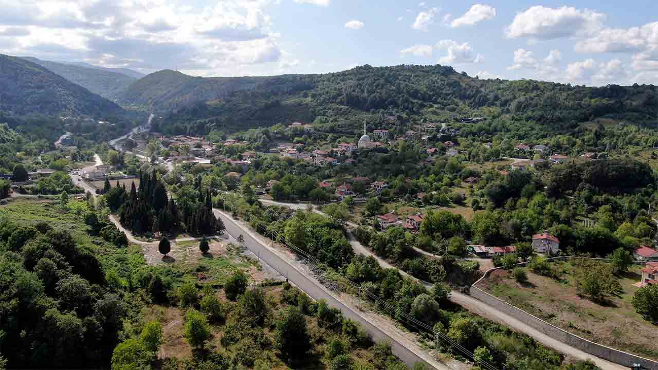 Akçay’a giden yol Büyükşehirle sil baştan — haber görseli