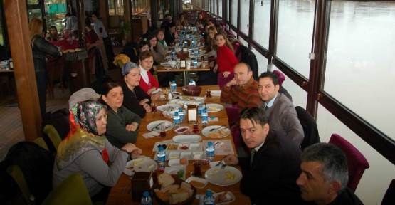 Başkan Eşinden Bayanlara Kahvaltı — haber görseli