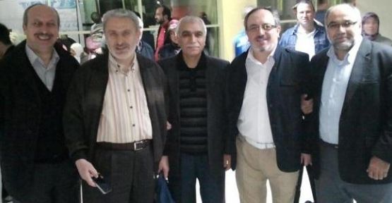 Beşel ve Güzeldal Umre’de — haber görseli