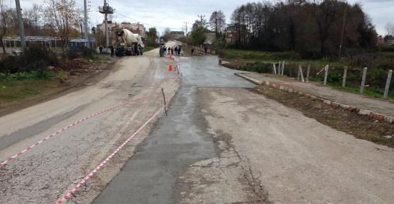 Bozuk yola beton takviyesi — haber görseli