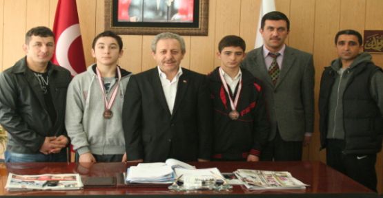 Güreşçilere destek sözü — haber görseli