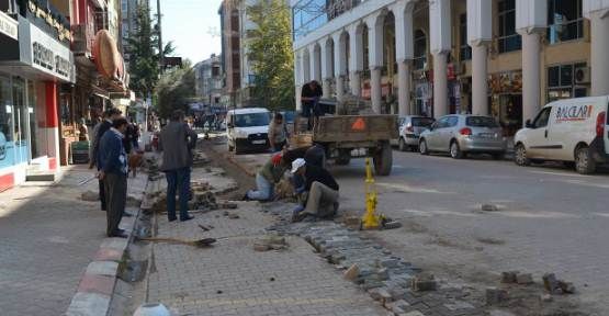Karasuda Asfalt yama çalışmaları devam ediyor — haber görseli