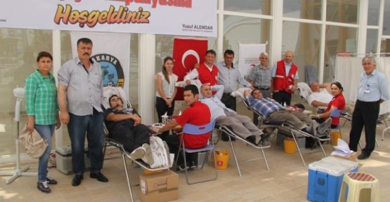 Kızılay Serdivan Belediyesi’nde 58 ünite kan topladı — haber görseli