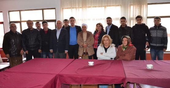 Kutluata: Köşeye sıkıştılar — haber görseli