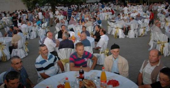 Kuyumcullu Köy’ünde Bin Beş Yüz kişiye İftar — haber görseli