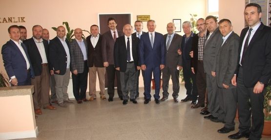 MÜSİAD’tan Başkan Dişli’ye ‘hurmalı’ ziyaret — haber görseli