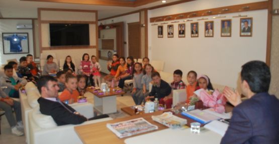 Öğrenciler Yerel Yönetimler Dersini Belediye`de İşledi — haber görseli