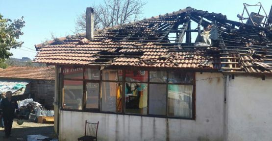 Elektrik Kablosundan çıkan yangın bir evi kül etti — haber görseli