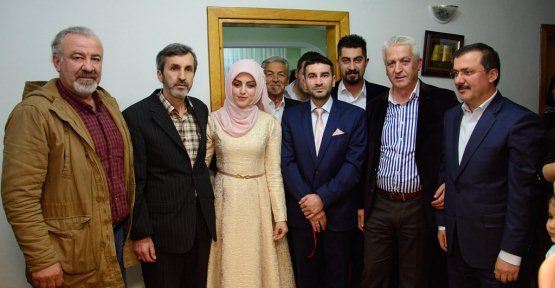 TRT Temsilcisi Karakaş, Oğlunu Nişanladı — haber görseli