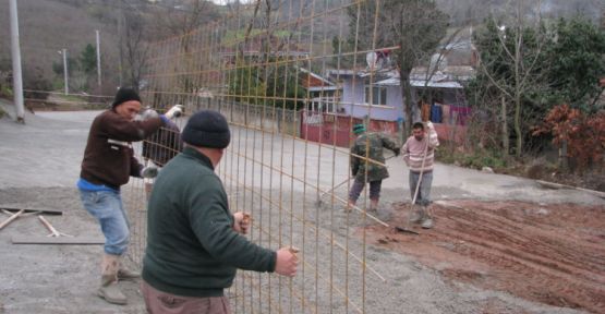 Yeni Mahalle sokakları çamurdan kurtuluyor — haber görseli